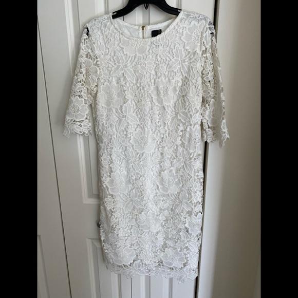 White Lace Three-quarter Sleeve dress size 10 - Picture 3 of 5